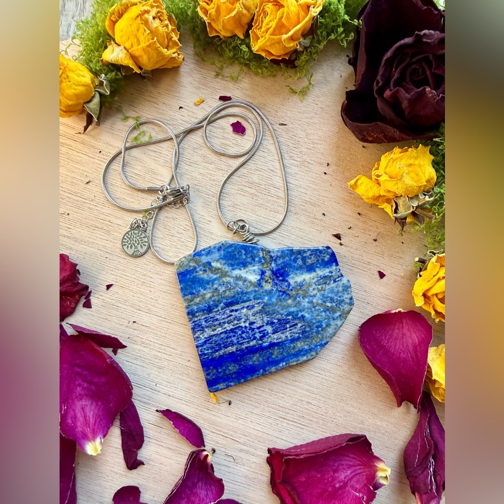 Lapis Lazuli Necklace – Stone of Truth, Wisdom & Inner Power - Picture 2 of 4